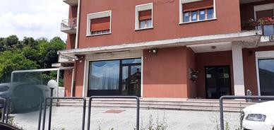 Pizzeria negozio magazzino