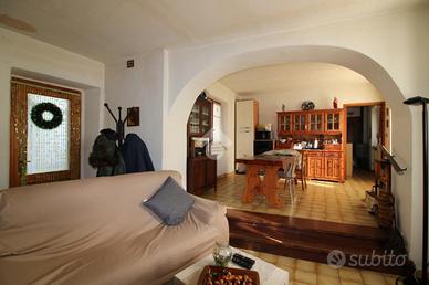 CASA SEMINDIPENDENTE A GROGNARDO