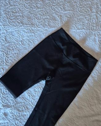 Pantaloni neri a vita alta Calzedonia