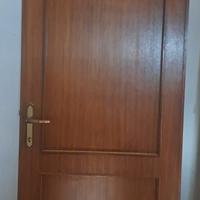 vende porte in legno 
