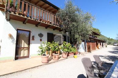 CASA INDIPENDENTE A TOSCOLANO-MADERNO