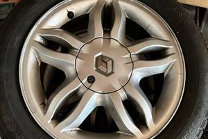 Cerchi e gomme Renault Clio R15