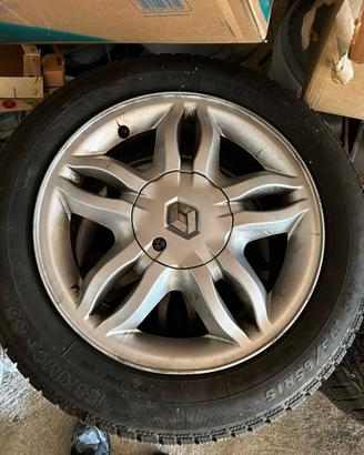 Cerchi e gomme Renault Clio R15