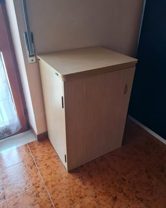 Mobile per macchina da cucire
