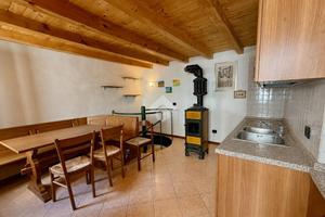 2 LOCALI A PONTE DI LEGNO