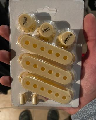 Plastiche fender stratocaster color crema
