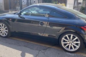 Audi TT 1800 TFSI S-line