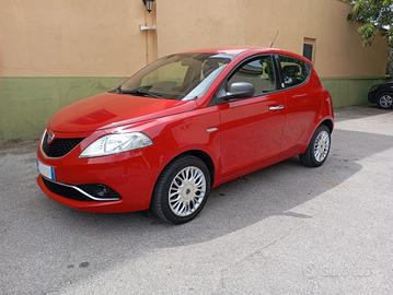 Lancia Ypsilon 1.2 69 CV 5 porte GPL Ecochic Gold