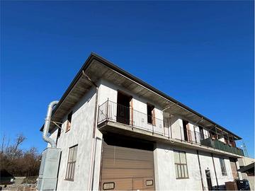 Capannone a Borgo Ticino