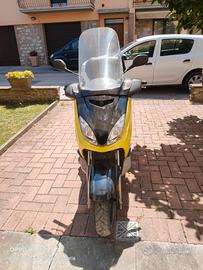 Yamaha XMAX 250