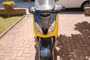 Yamaha XMAX 250