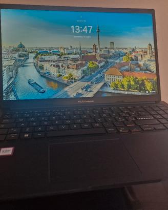 ASUS Vivobook i5 (16GB RAM / 512GB SSD)come nuovo