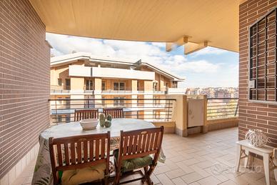 Luminoso bilocale con terrazzo e box auto