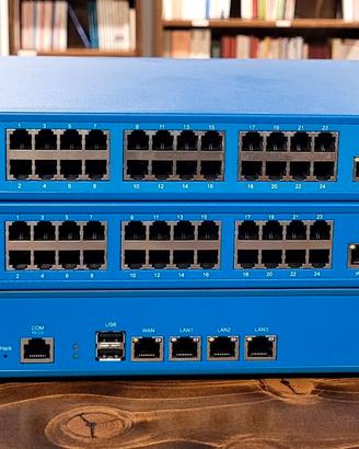3 Moduli Wildix: 2 W24FXS e 1 PBX