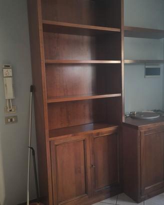 libreria e base in legno 