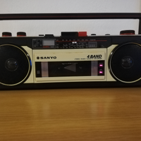Radio registratore sanyo