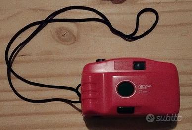 Macchina fotografica analogica a pellicola