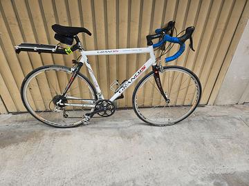 Bici corsa Grandis Overmax Carbon