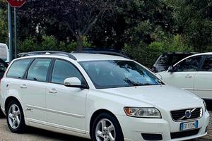 Volvo V50 D2 Kinetic 1.6 115cv 6 Marce R-Design