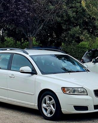 Volvo V50 D2 Kinetic 1.6 115cv 6 Marce R-Design