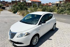 Lancia Ypsilon 1.3MLJT PLATINO NUOVA FULL 2014