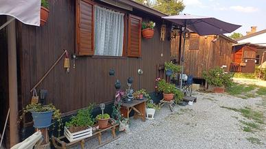 Roulotte Attrezzata Bungalow in Campeggio