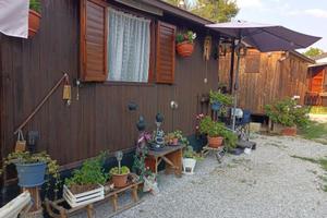Roulotte Attrezzata Bungalow in Campeggio