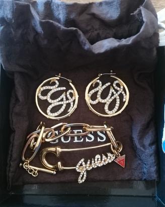Orecchini e bracciale Guess