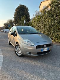 FIAT GRANDE PUNTO 2007 con 124.000 km ok neopatent