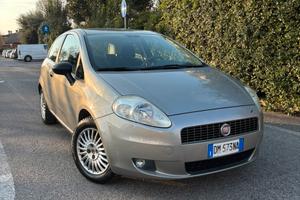 FIAT GRANDE PUNTO 2007 con 124.000 km ok neopatent
