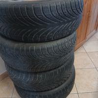 Gomme auto invernali 215/60R16