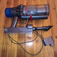 Dyson V10 come in foto. 