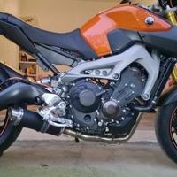 Thunder Titanium Black Roadsitalia Yamaha XSR 900