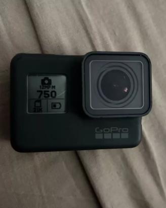 GoPro 6 BLACK + accessori