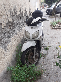 Scooter Yamaha Xenter 150 - Solo per ricambi