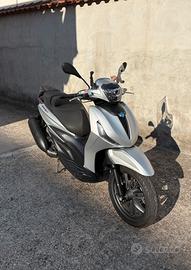 Piaggio Beverly 300 HPE (2021)