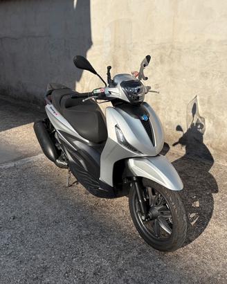 Piaggio Beverly 300 HPE (2021)