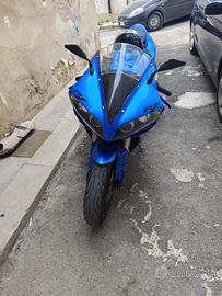 Yamaha r1