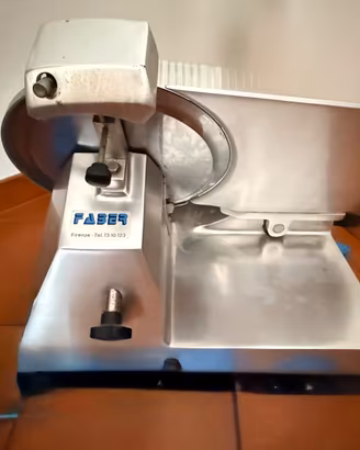 Affettatrice Professionale FABER 300
