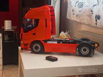 Camion Iveco Stralis 1:12