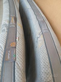 Materassi e poltrone e retti 