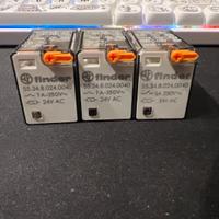 Relè FINDER 250V 24V