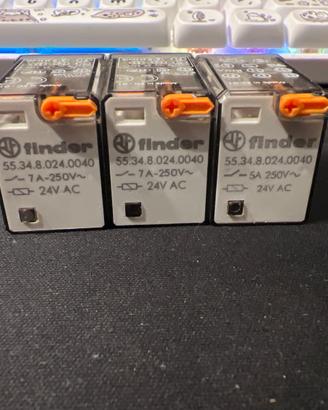 Relè FINDER 250V 24V