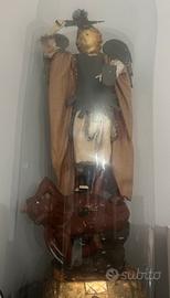 Stattua san Michele arcangelo