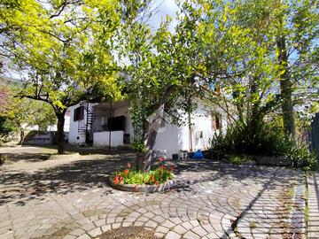 VILLA SINGOLA A CERVINO