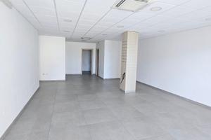Mottola locale commerciale