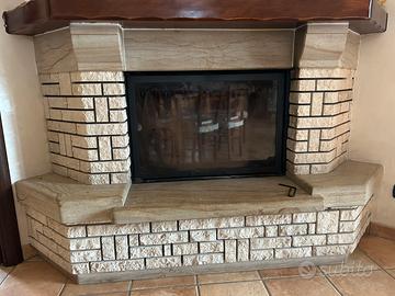 Rivestimento in marmo per camino