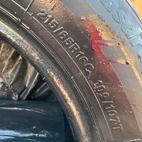 2 gomme  215/65/16C gratis