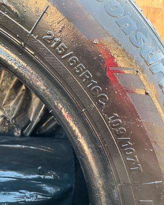2 gomme  215/65/16C gratis