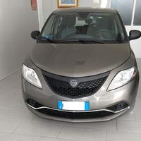 Lancia Ypsilon 1.0 FireFly 5 porte S&S Hybrid Ecoc